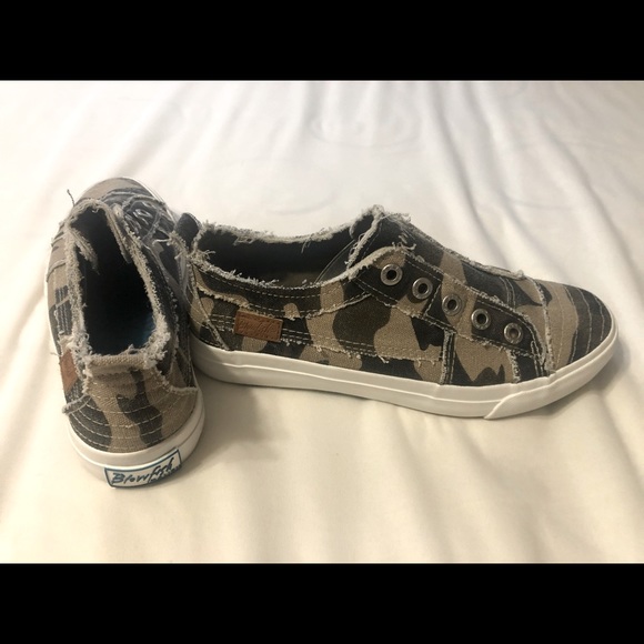 Camp sneakers size 7 womans - Picture 3 of 3